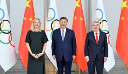 習(xí)近平會(huì)見(jiàn)國(guó)際奧委會(huì)主席考文垂和終身名譽(yù)主席巴赫